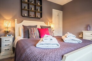 2 bedrooms, iron/ironing board, travel cot, WiFi