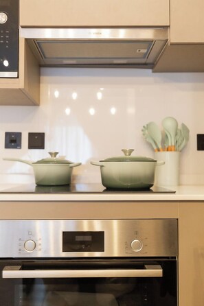 디럭스 아파트, 발코니, 시내 전망 | 전용 주방