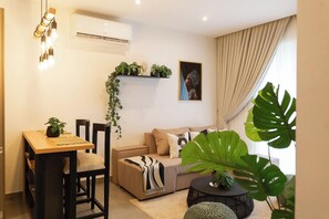 Deluxe Apartment, Balcony, City View | Living area - NOVA-BlueWaters Property Management (Accra)