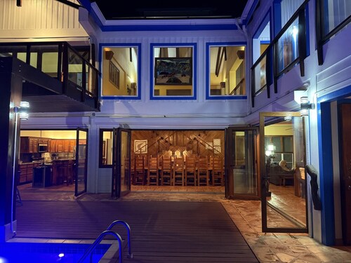 Casa Corazón - Spacious 6 Bedroom Beachfront Villa