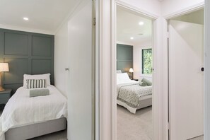 3 bedrooms, iron/ironing board, free WiFi, bed sheets - Highland Heart Cottage, Newly Renovated, Spacious & Family Friendly (Bowral)