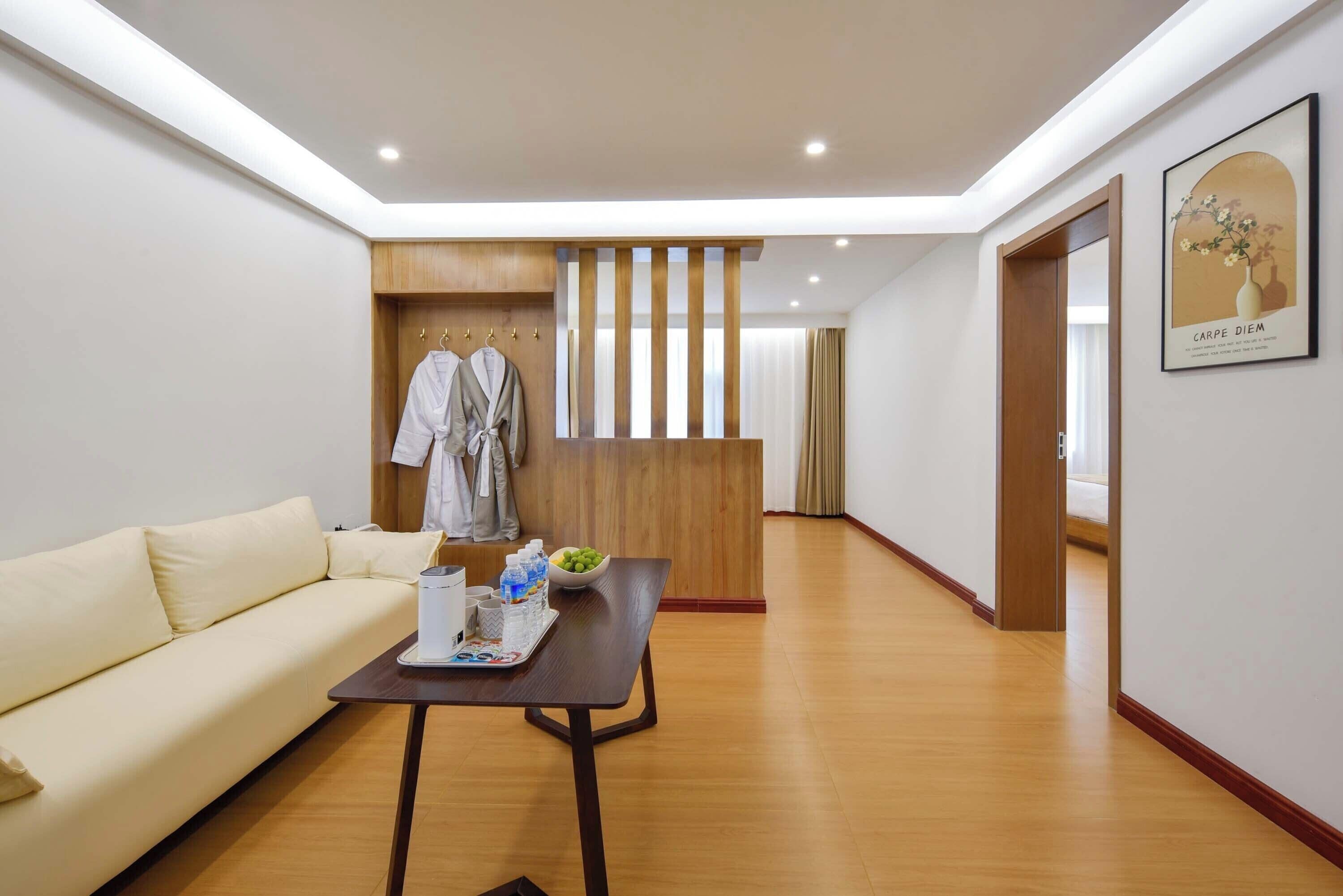 全景套房, 山景 | 客廳 | 50 吋電視連有線電視頻道