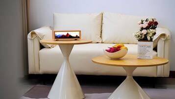 Senior-Doppelzimmer, Hügelblick