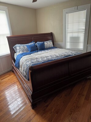 6 bedrooms, WiFi, bed sheets