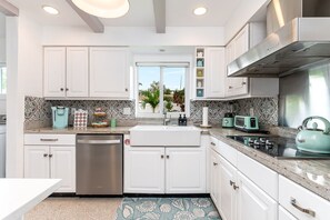 Micro-ondas, fogão, cooktop, lava-louças