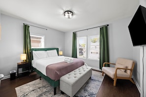 3 bedrooms, iron/ironing board, free WiFi, bed sheets