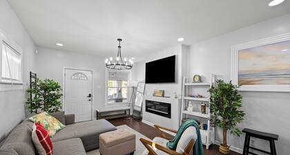 Newly Renovated 3BR 1.5BATHS Near Children's Hospital & Downtown Columbus!