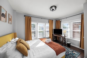 3 soverom, strykejern/-brett og sengetøy