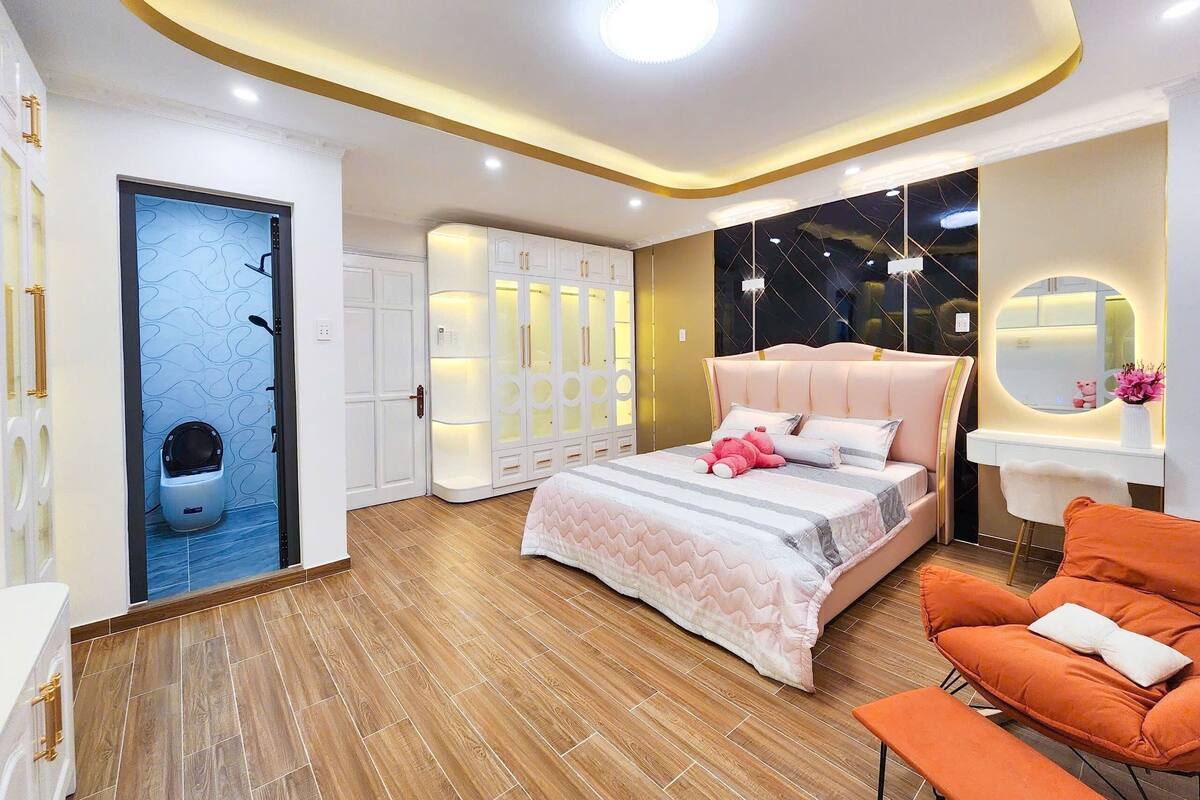 Habitación Deluxe, balcón, vista a la ciudad | Escritorio y wifi gratis