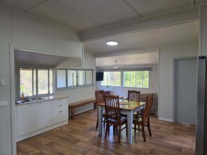 تناول الطعام