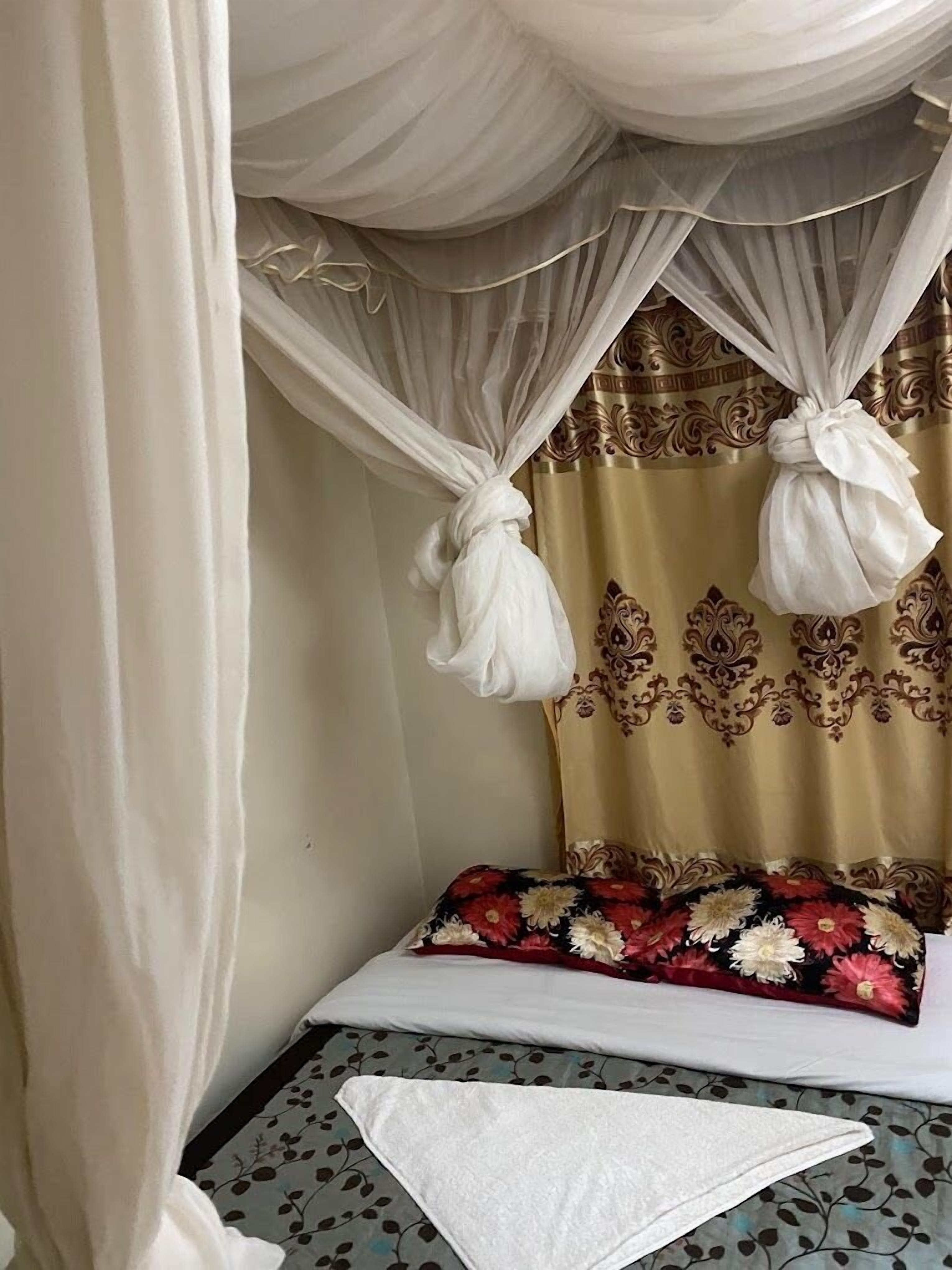 Quarto solteiro luxo, vista para o jardim | Wi-Fi de cortesia, roupa de cama