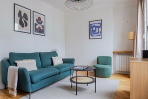 Télévision, chaîne hi-fi