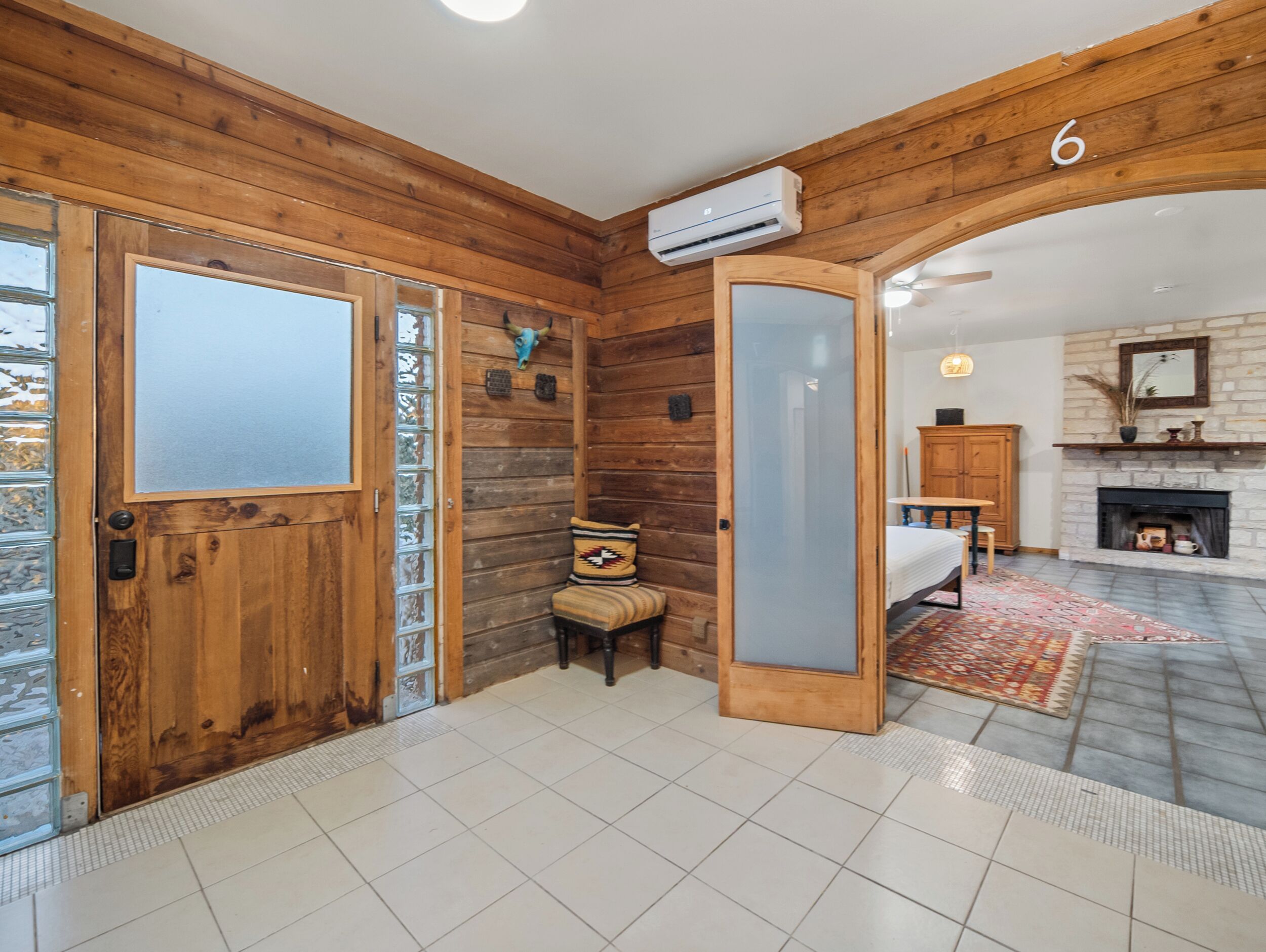 8 camere, ferro/asse da stiro, Wi-Fi, lenzuola