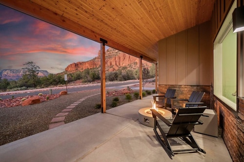 New Build w/ Epic Views & Walk to Chapel/Trails!