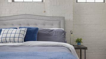 1 slaapkamer, een strijkplank/strijkijzer, wifi, beddengoed