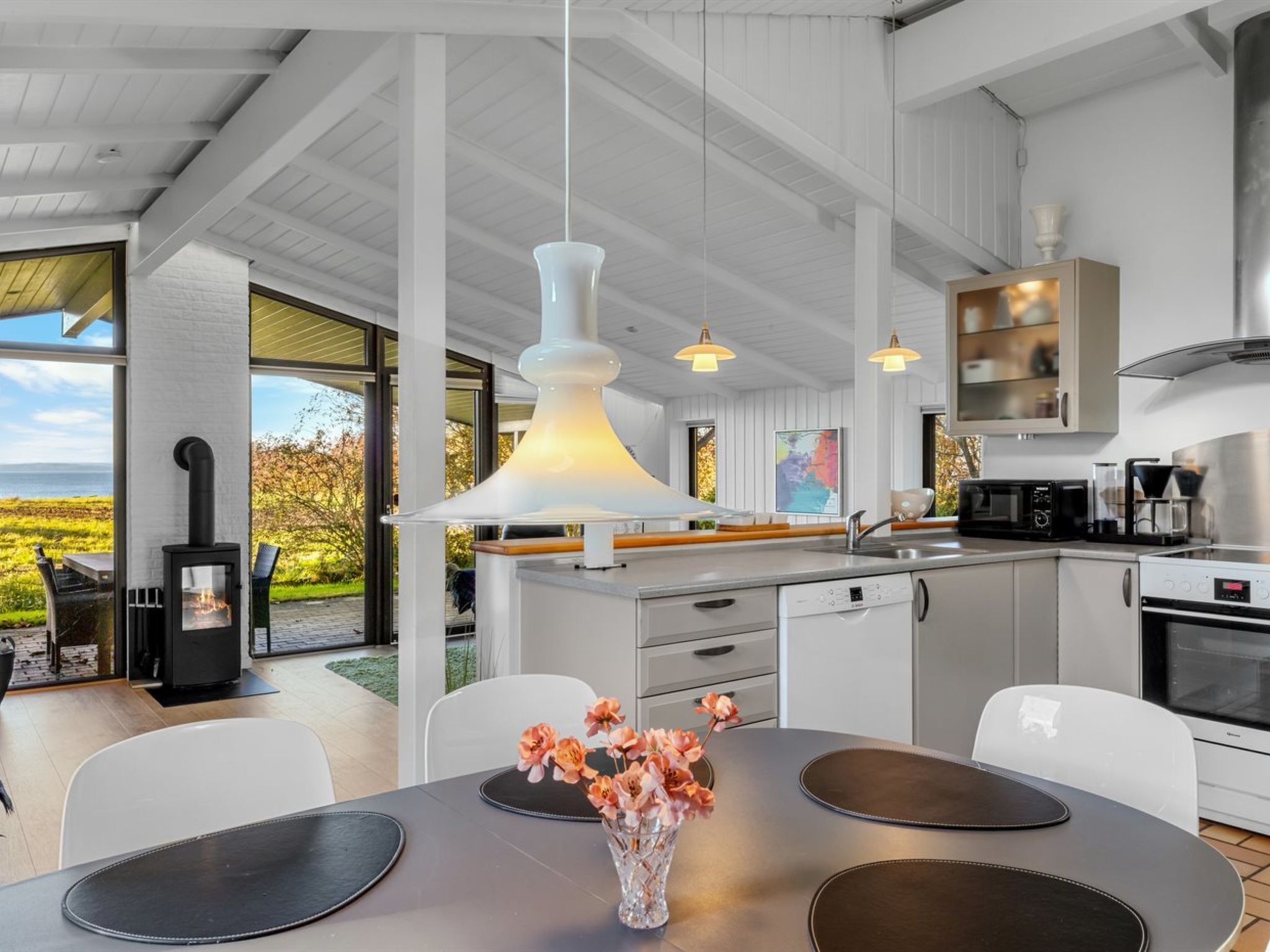 Fridge, microwave, dishwasher, cookware/dishes/utensils