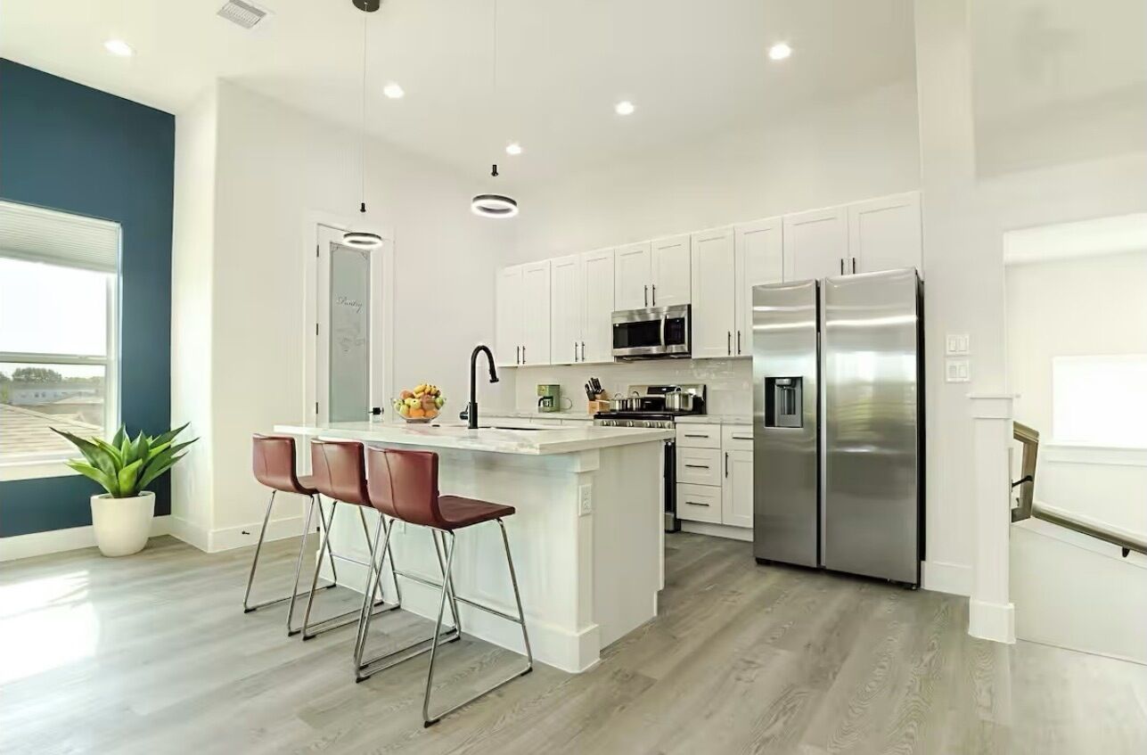 冰箱、微波炉、烤箱、炉灶