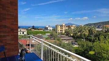Rom – superior, balkong, delvis sjøutsikt | Balkong