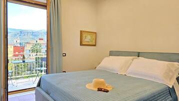 Superior Room, Balcony, Partial Sea View | Blackout curtains, soundproofing, free WiFi