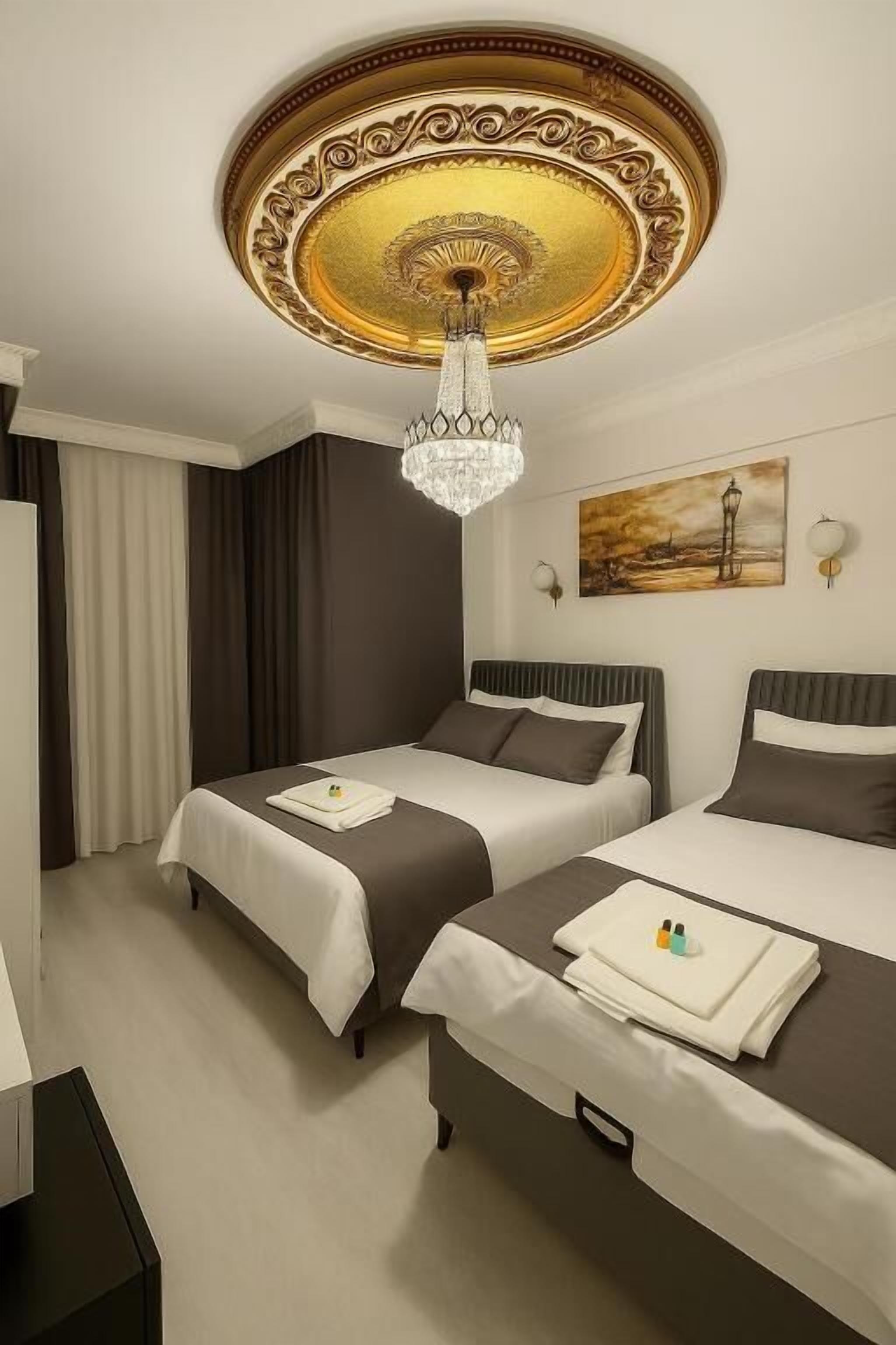 Deluxe Triple Room, City View