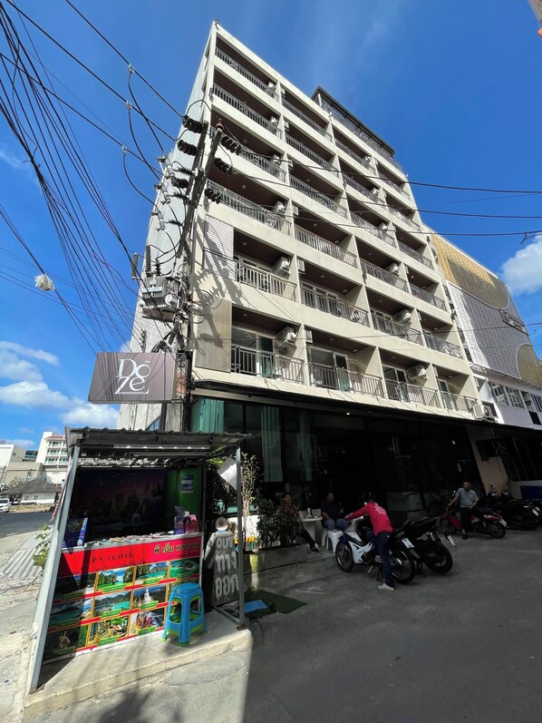 Exterior - Doze Bangla (Patong)