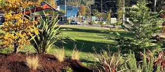 Downtown Seattle is a ferry ride away.
Walk on and be in Seattle in 20 minutes