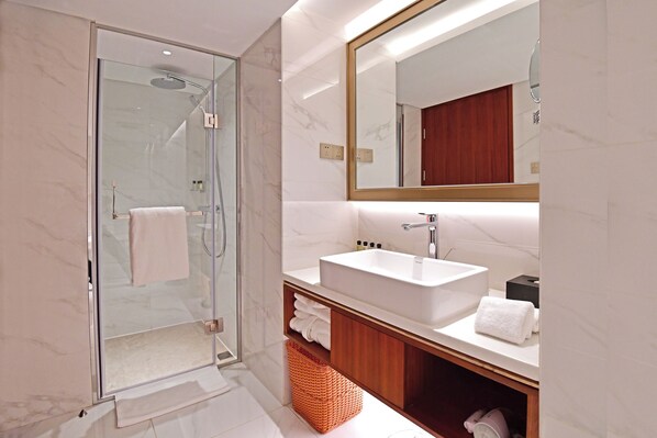 Luxury Double Room, Garden View | In-room safe, iron/ironing board, free WiFi