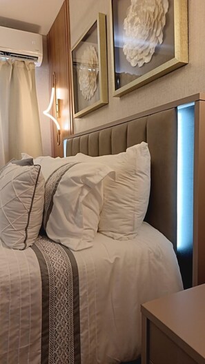 1 bedroom, iron/ironing board, free WiFi, bed sheets