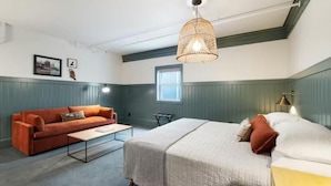 Unclassified image, 2 of 15, button - Hotel Scandi (Poulsbo)
