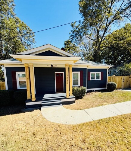 3-Bedroom 2-Bathroom Bungalow Gem in Historic College Park 8 mins from Airport