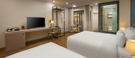 Deluxe Triple Room, Non Smoking, Courtyard View