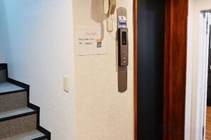 Unclassified image, 3 of 43, button - Guest House Siesta (Tokyo)