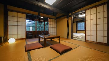 Deluxe Room, Mountain View (Yukiakari) | Down comforters, bed sheets