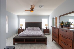 4 bedrooms, iron/ironing board, free WiFi, bed sheets
