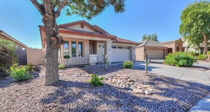 Serene 4-bedroom, 3-bathroom house with Pool in Maricopa