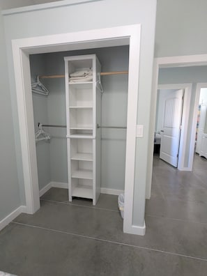 Interior - The Guest House at Roystone Hot Springs (Sweet)