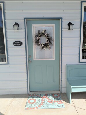 Exterior detail - The Guest House at Roystone Hot Springs (Sweet)