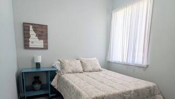 3 bedrooms, free WiFi, bed sheets