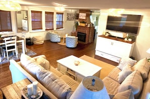 Smart TV, fireplace, video games, books - Relaxing 3-bedroom house in Wareham by the water (Wareham)