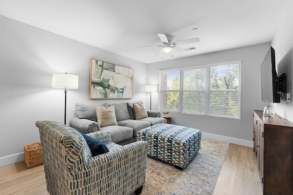 Smart TV - Southbank Riverfront Condo with Pool & Gym Access (Tuscaloosa)