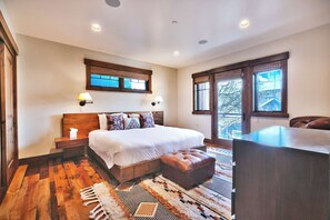 5 Schlafzimmer, Schreibtisch, WLAN, Bettwäsche