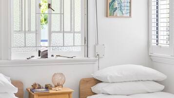 Apartment | 3 bedrooms, laptop workspace, iron/ironing board, bed sheets