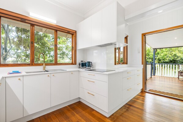 Apartment | Private kitchen - Family-friendly Home in Vibrant West End (Brisbane)