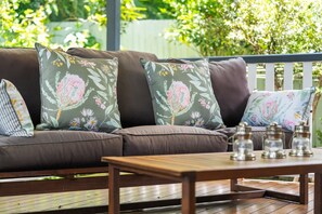 Apartment | Terrace/patio - Family-friendly Home in Vibrant West End (Brisbane)