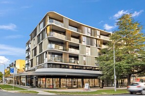 Apartment | Exterior - Elegant 2-bed Urban Retreat With Outdoor Dining (Canberra)