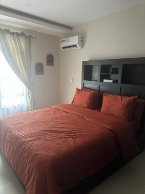 3 soverom, strykejern/-brett, wi-fi (inkludert) og sengetøy