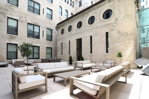 Terrace/patio - Blueground | Morningside Heights, fitness center, nr Riverside Park (New York)