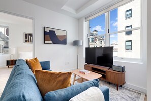 TV, stereo - Blueground | Morningside Heights, fitness center, nr Riverside Park (New York)