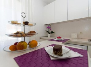 Apartment | Dining - Apartments Villa Olea - Apartment With Patio (Lumbarda)