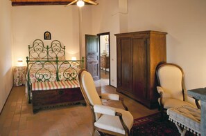 Travel cot, free WiFi - Italian Experience- Villa Incanto (Potenza Picena)